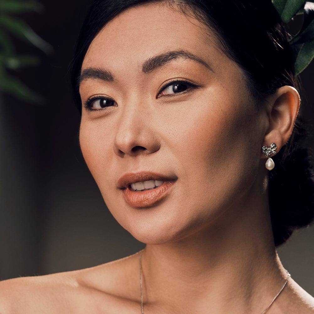 Freshwater pearl bow earrings