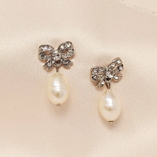 Freshwater pearl bow earrings